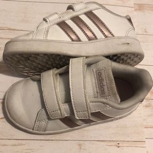 Adidas: size 7